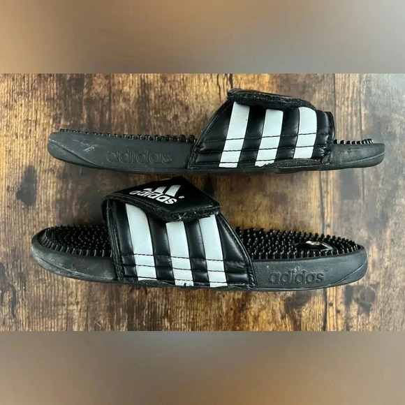 Adidas | Addisage mens slides. Size: 6 mens/7 women’s. - Picture 4 of 11